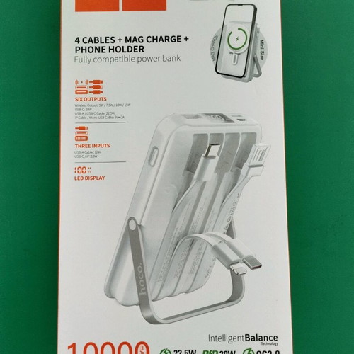 Wireless powerbank with 4 cables and 10000mAh battery new