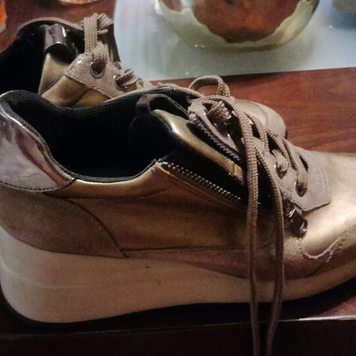 Geox women's beige athletic shoes like new size 38