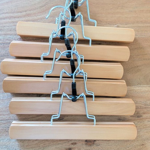 Trousers hangers like new, set of 6