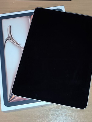 iPad Air M2 tablet
