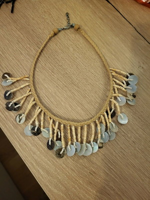 Necklace like new, beige, worn few times