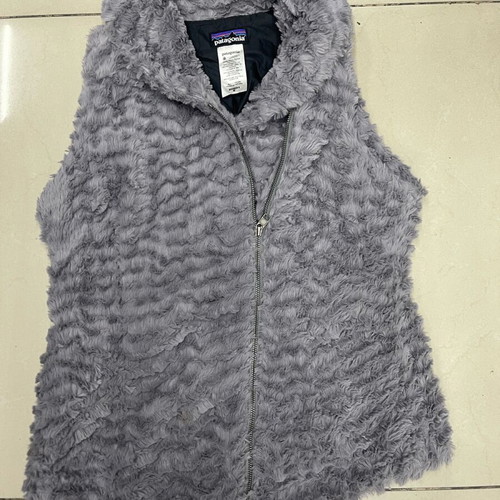 Patagonia fleece vest medium like new, gray