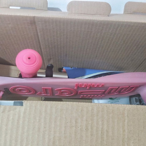 Micro Mini Deluxe Glow LED scooter pink Frozen edition new
