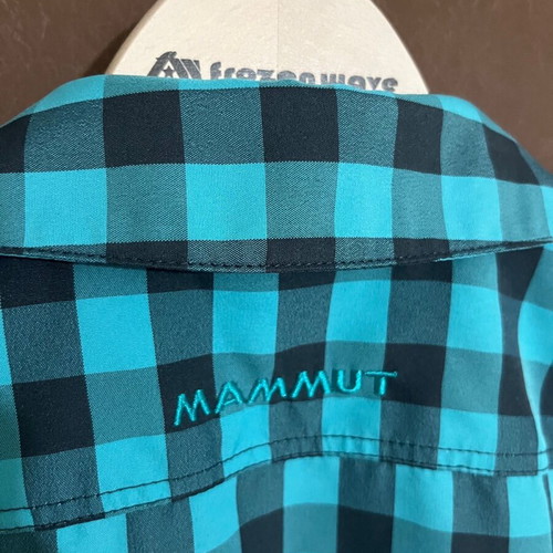 Mammut Shirt women's small like new, black and turquoise