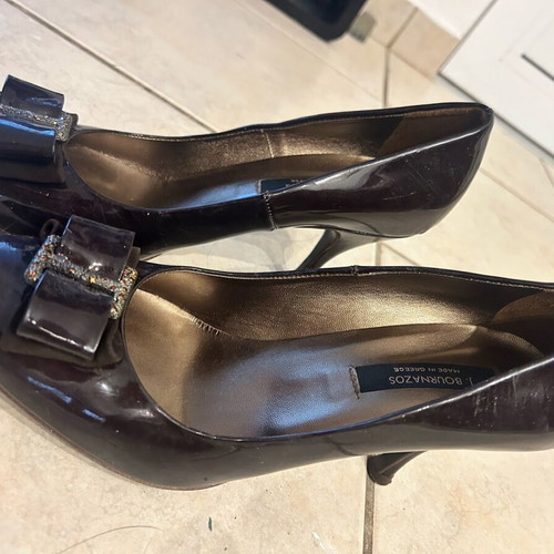 Women's pumps used, various sizes and colors