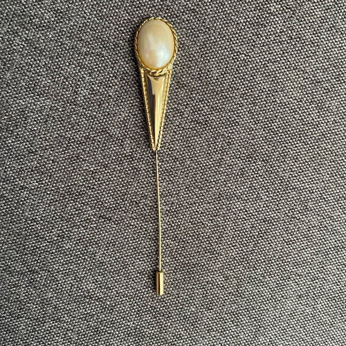 Vintage pin used, faux, white and gold