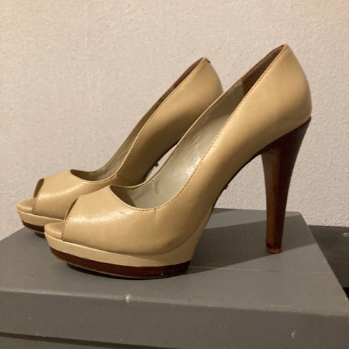 Schutz leather peep toe pumps used, beige, size 38