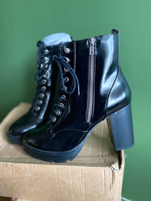 New Look black high-heeled ankle boots size 41 new