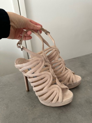 Πέδιλα Prada Nude 36,5 σαν καινούργια