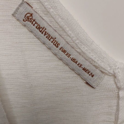 Stradivarius women's short-sleeve t-shirt XS like new, white