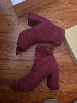 Velvet ankle boots new, burgundy, size 38