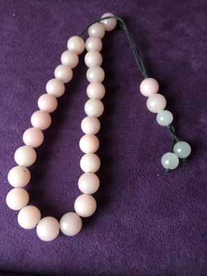 Worry beads with 30 rose quartz beads