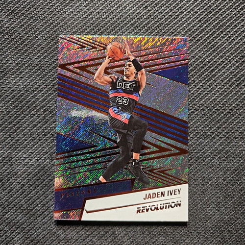 Base card Jaden Ivey Revolution NBA 24/25 new