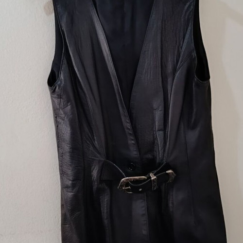 Leather vest long like new, size M, black