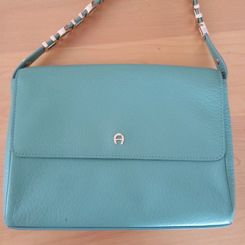 Aigner leather crossbody bag like new, turquoise