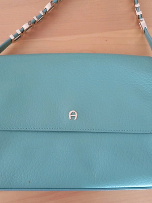 Aigner leather crossbody bag like new, turquoise