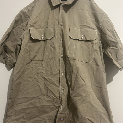 Dickies shirt like new, beige, size M