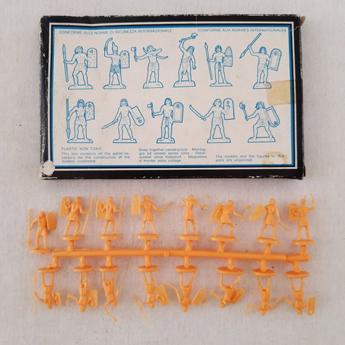 Atlantic The Egyptians No802 - No803 plastic figures HO scale used, 2 pieces