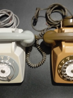 2 VINTAGE ΓΑΛΛΙΚΑ ΤΗΛΕΦΩΝΑ ΔΕΚΑΕΤΙΑΣ 70