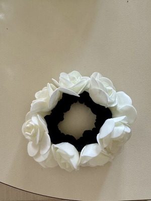 Hair scrunchie with white roses, set of 4, bridal wedding