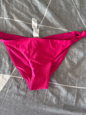Benetton fuchsia-pink bikini bottom new, size S