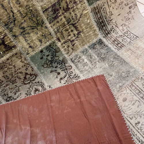 Rug 332x212 like new, excellent condition