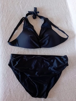 Moontide black bikini set like new, XL size