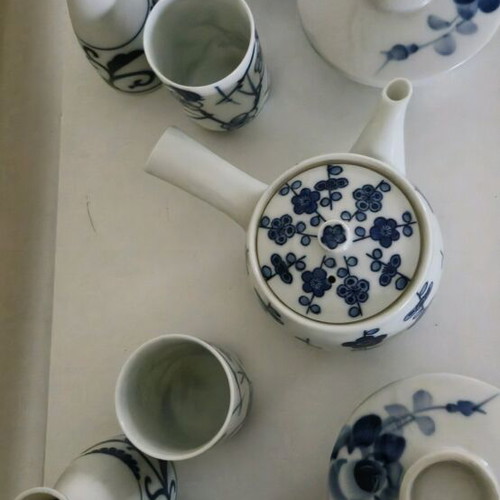 Japanese Tea Ceremony Set like new, hand painted, white and blue
