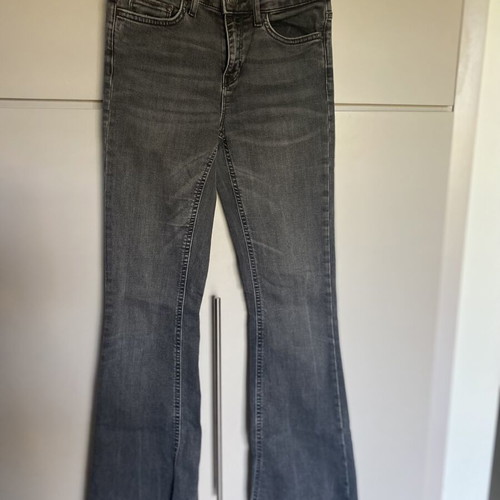 Zara Stretch Flared Jeans XS Like New Black