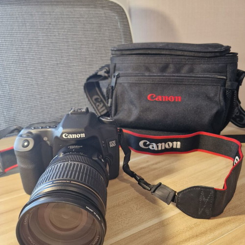 Canon DSLR 50D with Canon 17-55 IS F2.8 lens like new