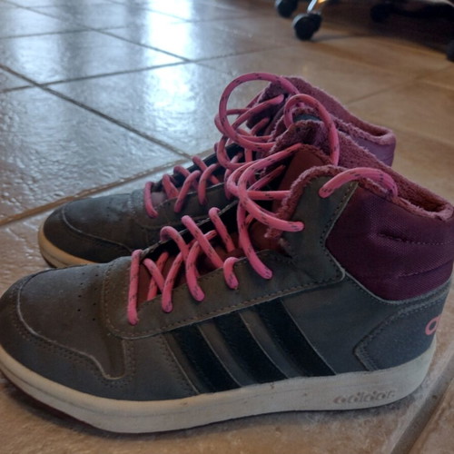 Adidas kids sneakers size 35 used, pink
