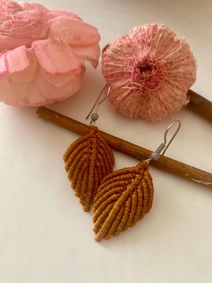 Macrame earrings leaf-shaped made to order