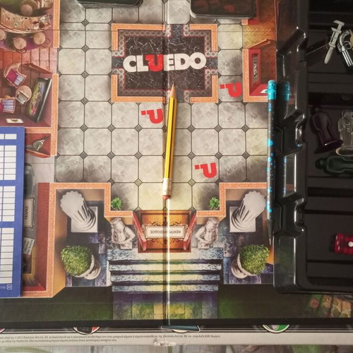 Cluedo classic mystery board game Hasbro 2012 incomplete