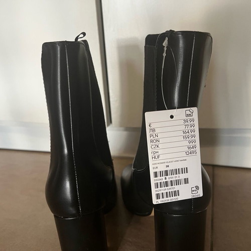 H&M Chelsea boots like new, size 37, black