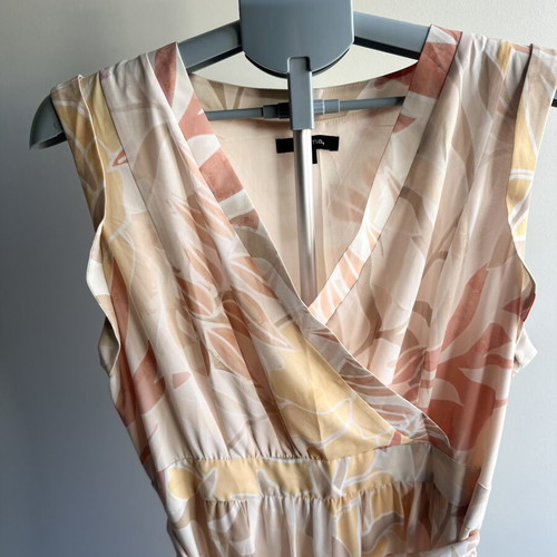Comma floral dress with tie and zipper, like new, size XXL
