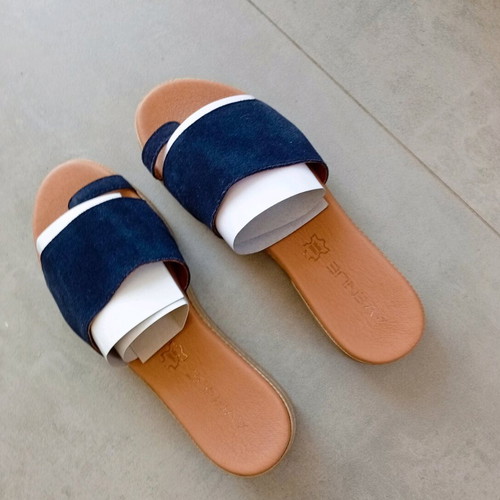 Leather sandals, summer, only 8 €.