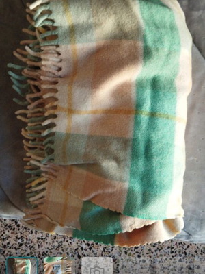 Wool blanket used, single, perfect for winter
