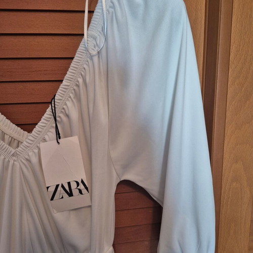 Zara white summer dress size S new with elasticity and nice neckline
