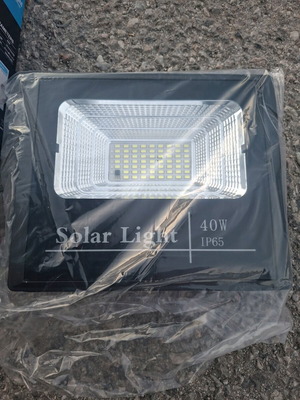 Solar LED Light 40W new with remote control