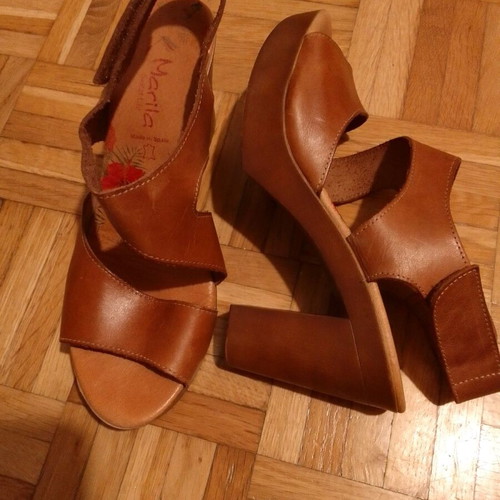 Marila leather sandals size 40 like new, brown