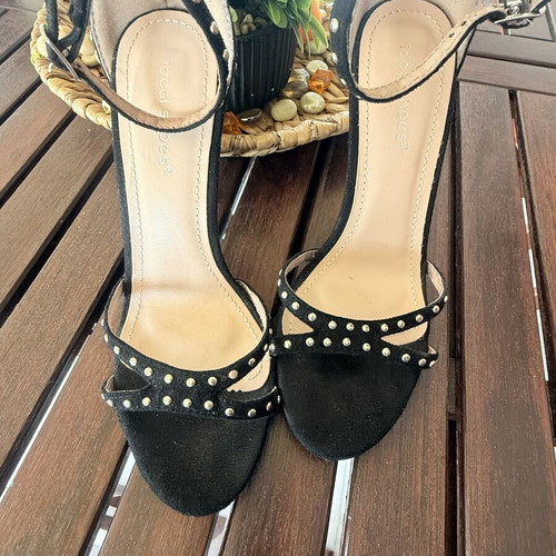 Ideal Shoes high-heeled sandals size 37 like new, black