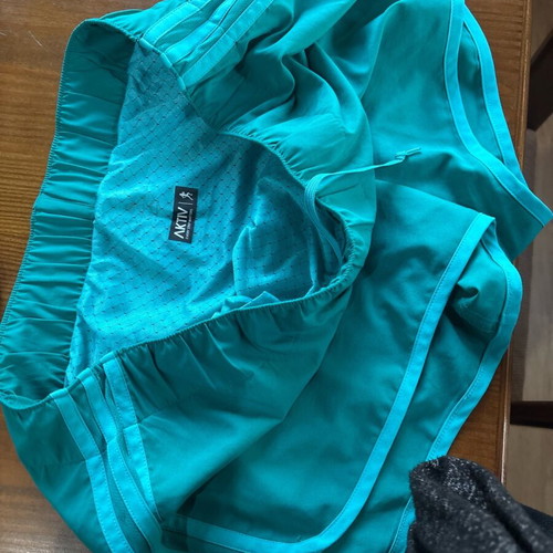 Adidas shorts like new, green, size L