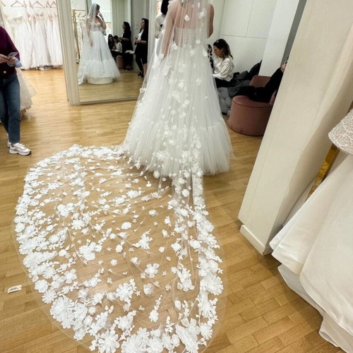 Millanova Mei wedding dress A-line with veil, like new, white