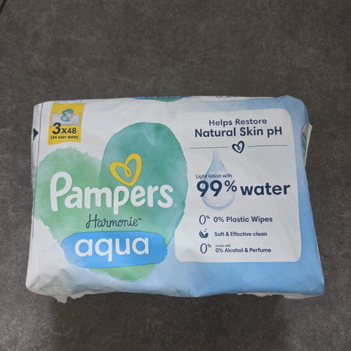 Pampers new, pack of 144 from UK