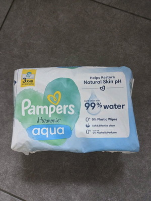 Pampers new, pack of 144 from UK