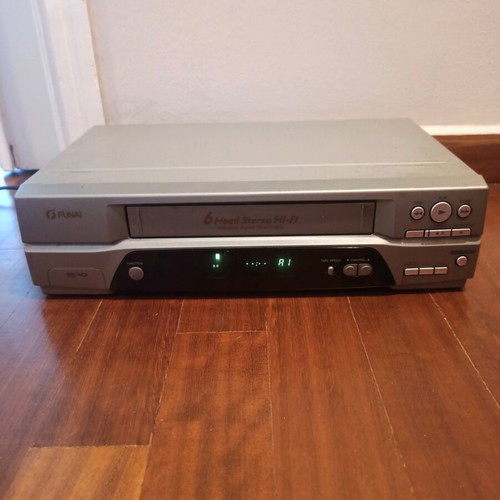 Funai 17A-600 VHS Video Player μεταχειρισμένο, με βλάβη για επισκευή ή ανταλλακτικά