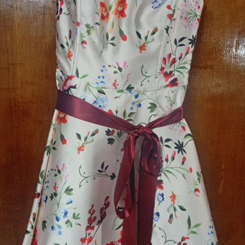 Allure formal dress like new, size small, strapless option