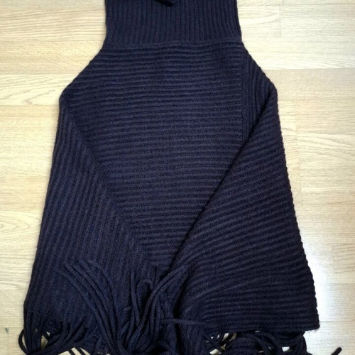 Fullah Sugah asymmetric turtleneck collar used, purple