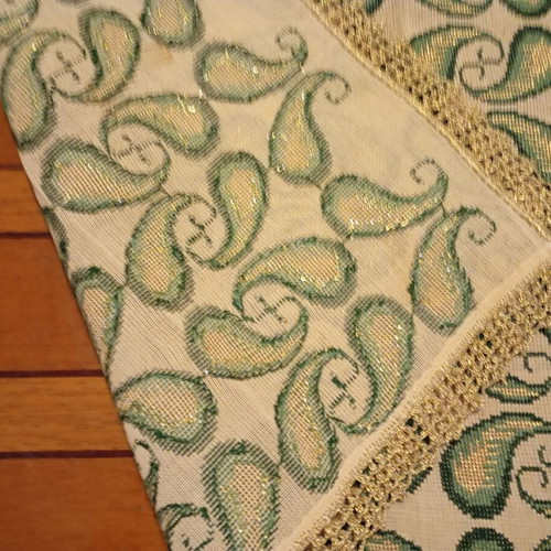 Handmade embroidery set with two small pieces, like new