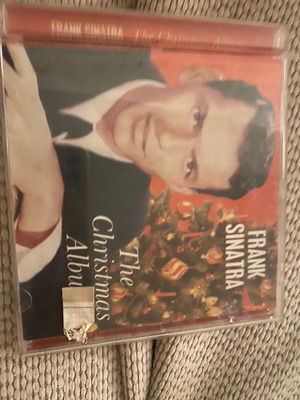 Frank Sinatra The Christmas Album CD like new, pop